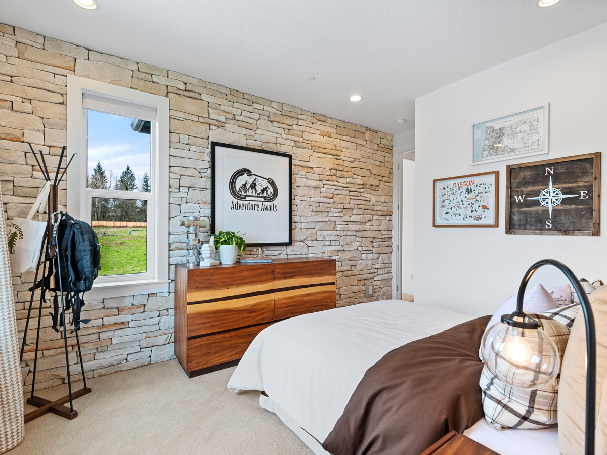 Camas Meadows Bedroom