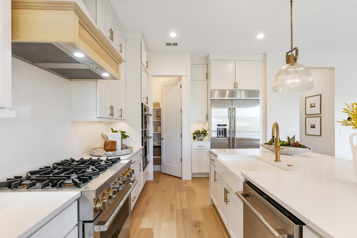 Donovan Basement Farmhouse Kitchen