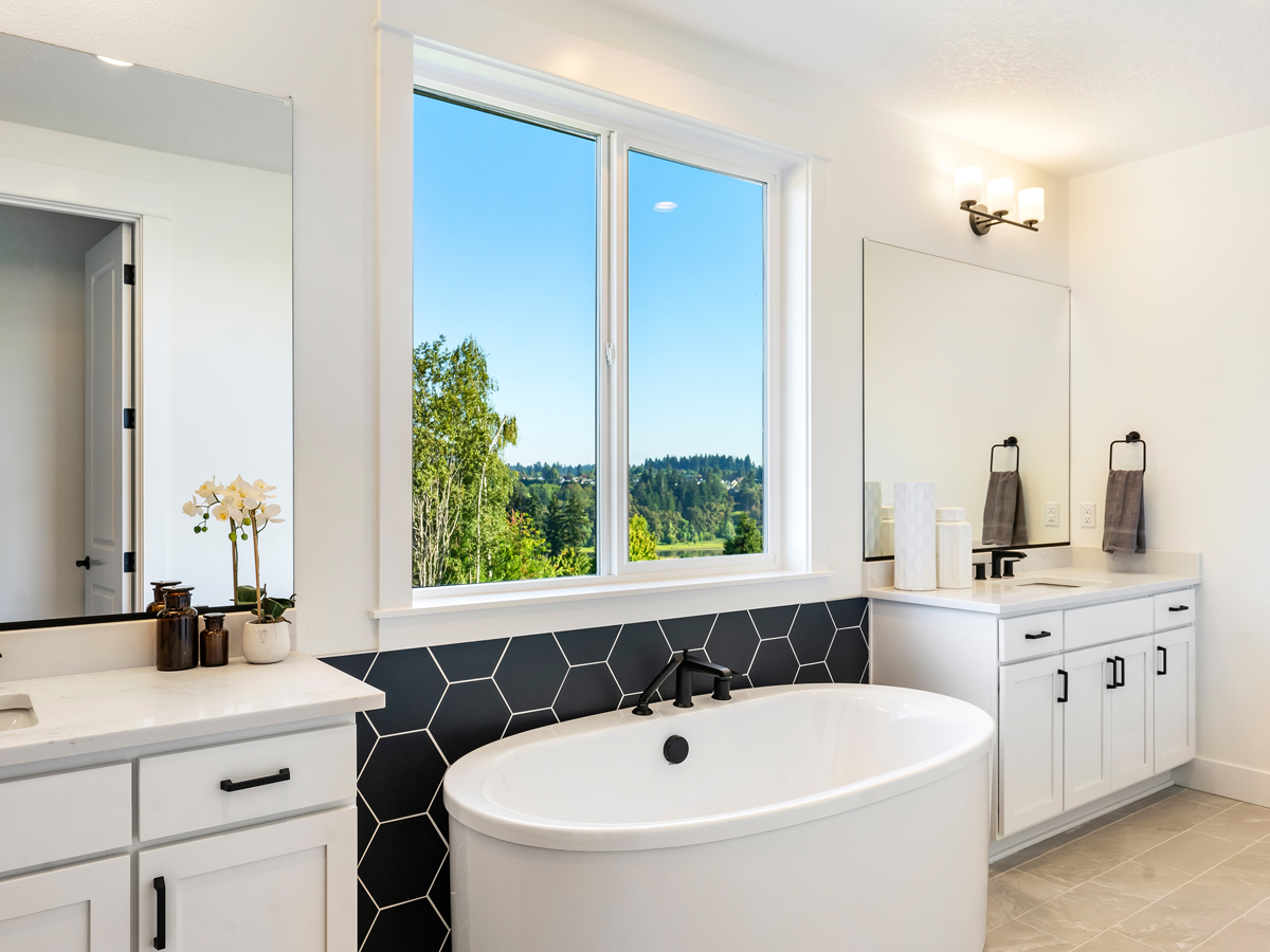 Grand View Rockess Farmhouse House Bathroom