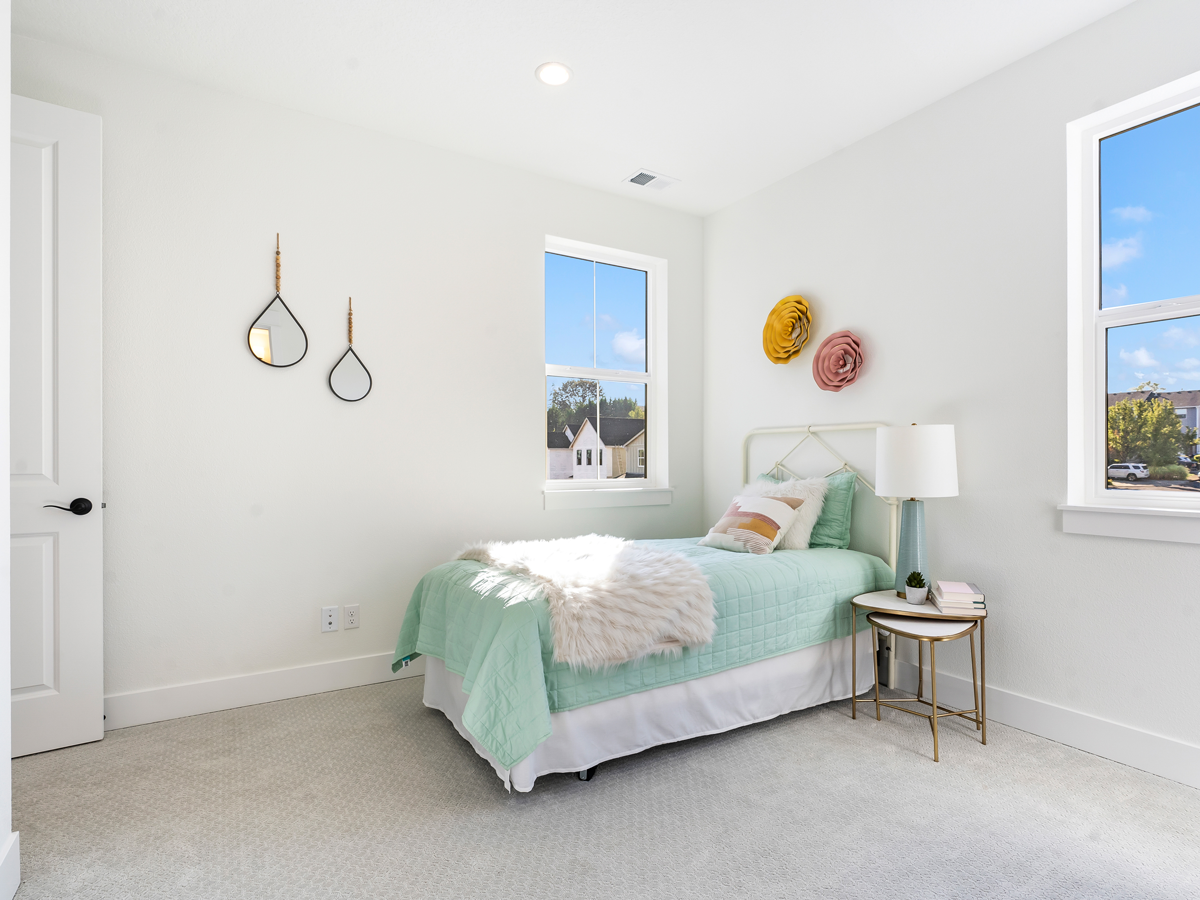 Grand View Rockess Farmhouse House Bedroom