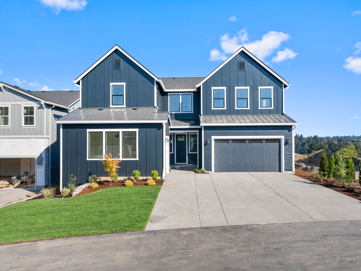Grand View Rockess Farmhouse House exterior