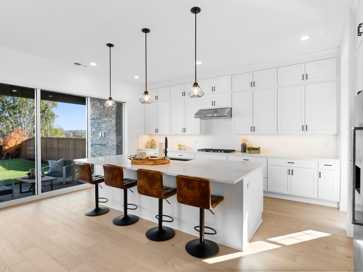 Grand View Rockess Farmhouse House kitchen